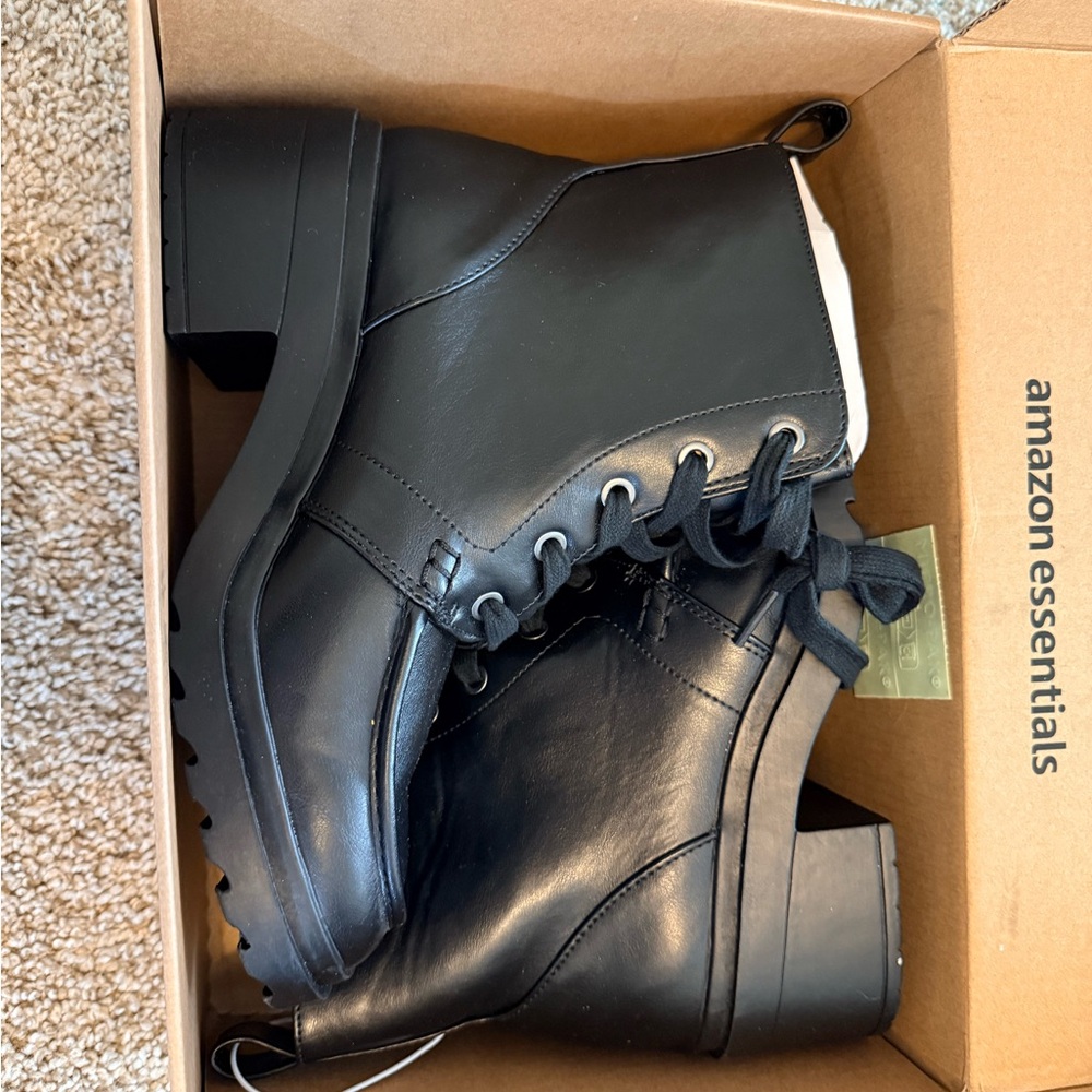 Amazon Essentials Black Women's Boots